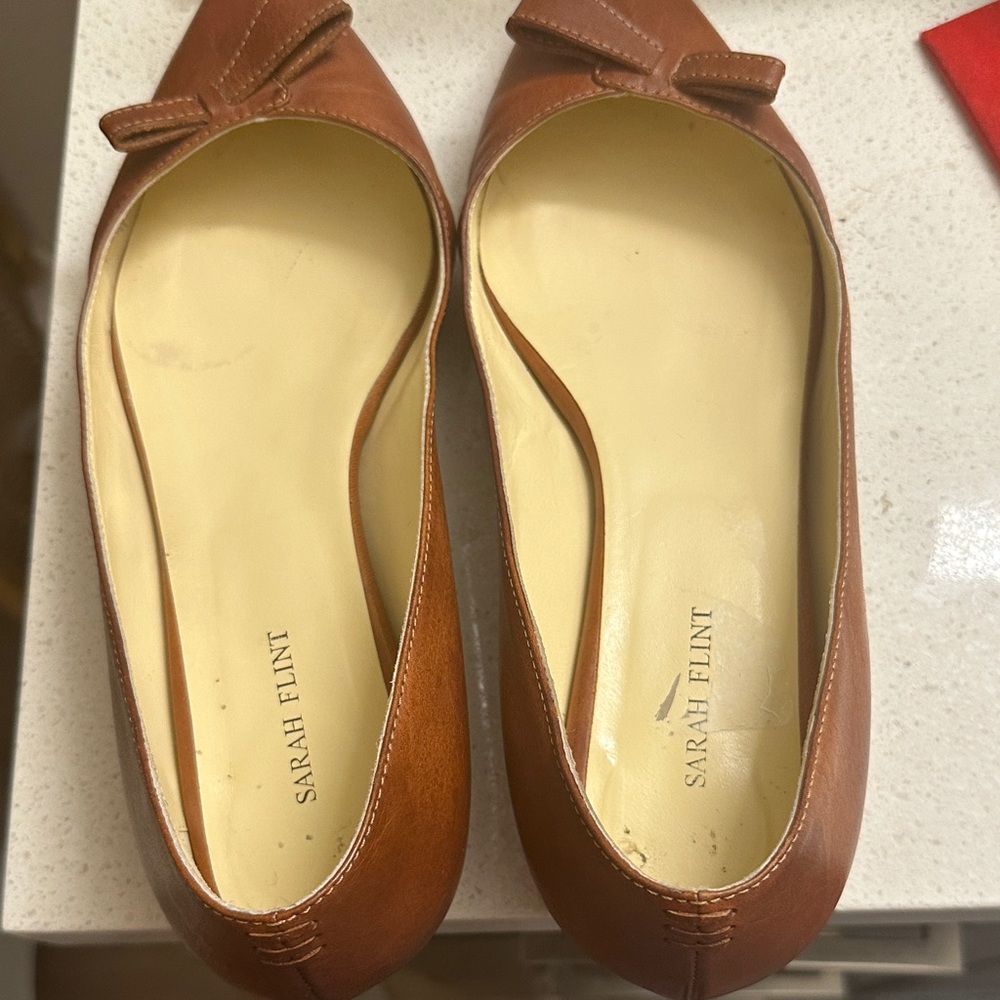 Sarah flint (Natalie) Elegant Brown Leather Flats with Bow - Picture 9 of 10